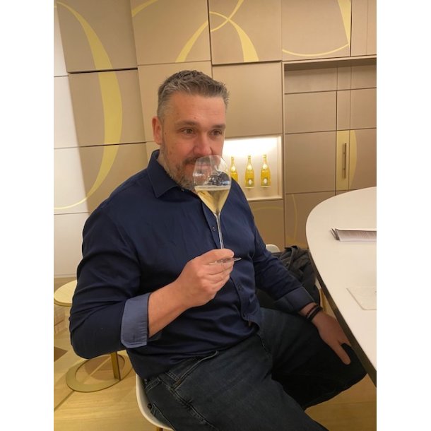 Champagne og boblesmagning fredag d. 21. marts kl. 19:00