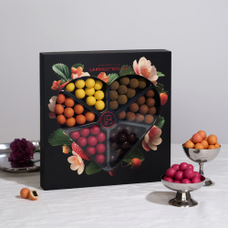 LOVE SELECTION BOX - Lakrids by B�low