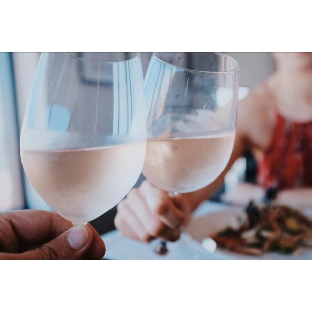 Ros-vinsmagning fredag d. 20. juni kl. 19:00